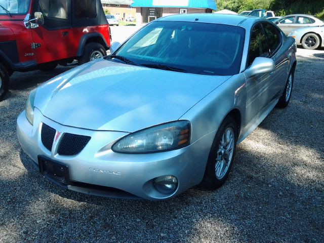 2004 Pontiac Grand Prix 4WD Supercrew Styleside 5-1/2 Ft Box XLT