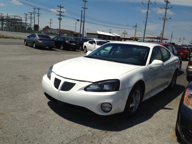 2004 Pontiac Grand Prix 4WD Supercrew Styleside 5-1/2 Ft Box XLT