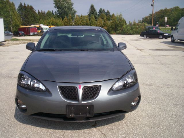 2004 Pontiac Grand Prix 4WD Supercrew Styleside 5-1/2 Ft Box XLT