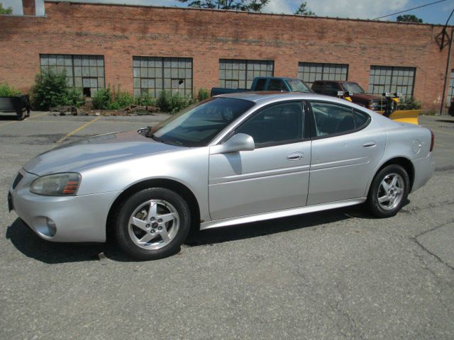 2004 Pontiac Grand Prix 4WD Supercrew Styleside 5-1/2 Ft Box XLT