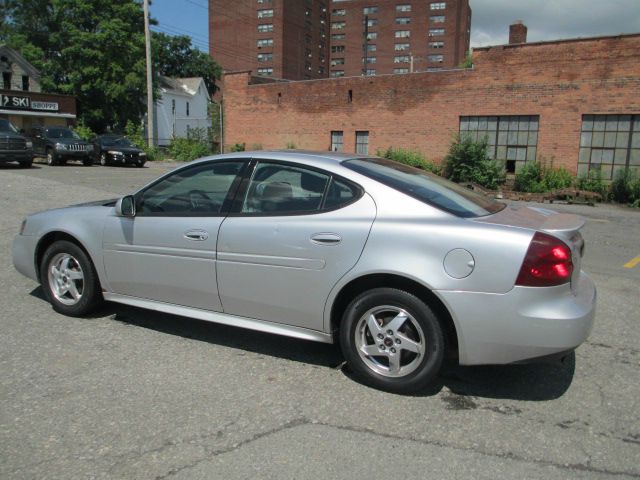 2004 Pontiac Grand Prix 4WD Supercrew Styleside 5-1/2 Ft Box XLT