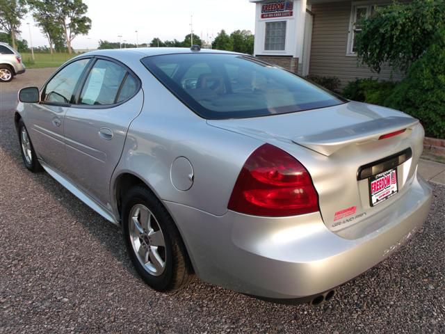 2005 Pontiac Grand Prix LS Flex Fuel 4x4 This Is One Of Our Best Bargains