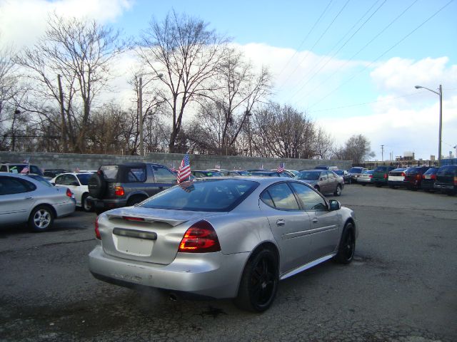 2006 Pontiac Grand Prix Unknown