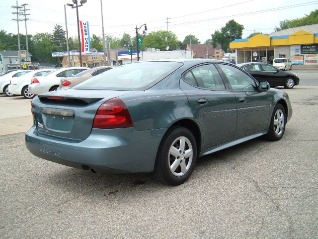 2006 Pontiac Grand Prix Unknown