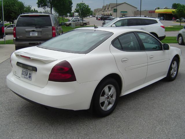 2006 Pontiac Grand Prix Unknown