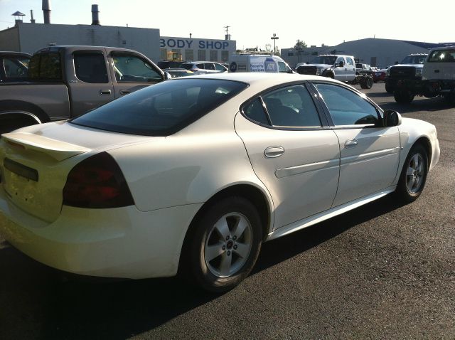 2006 Pontiac Grand Prix Base