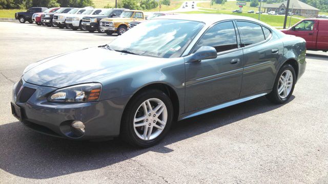 2007 Pontiac Grand Prix XUV SLE 4WD