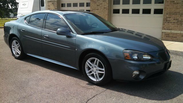 2007 Pontiac Grand Prix XUV SLE 4WD