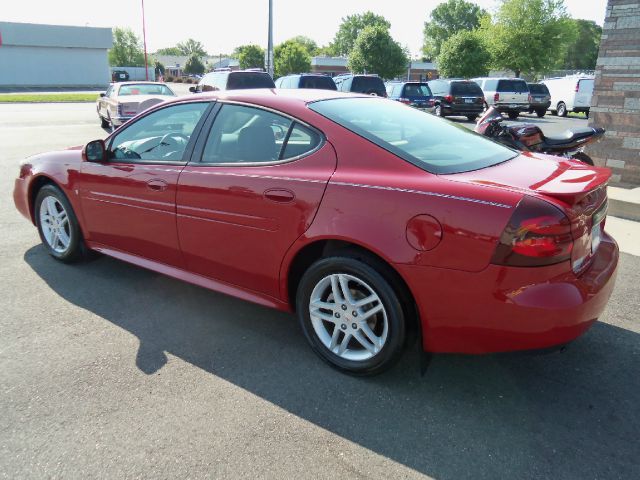 2007 Pontiac Grand Prix XUV SLE 4WD