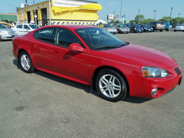 2007 Pontiac Grand Prix XUV SLE 4WD