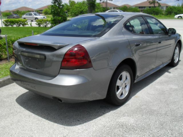 2007 Pontiac Grand Prix Unknown