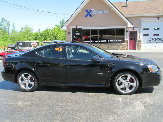 2007 Pontiac Grand Prix GT Hard Top Convertible 2D