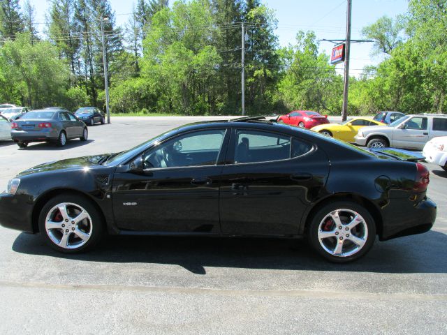 2007 Pontiac Grand Prix GT Hard Top Convertible 2D