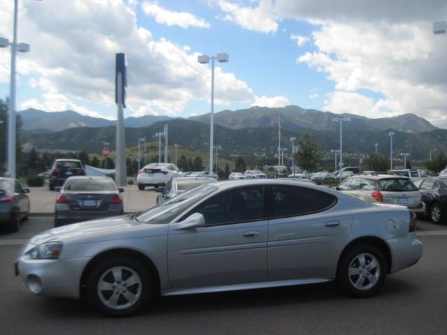 2008 Pontiac Grand Prix Adventurer Model 4WD