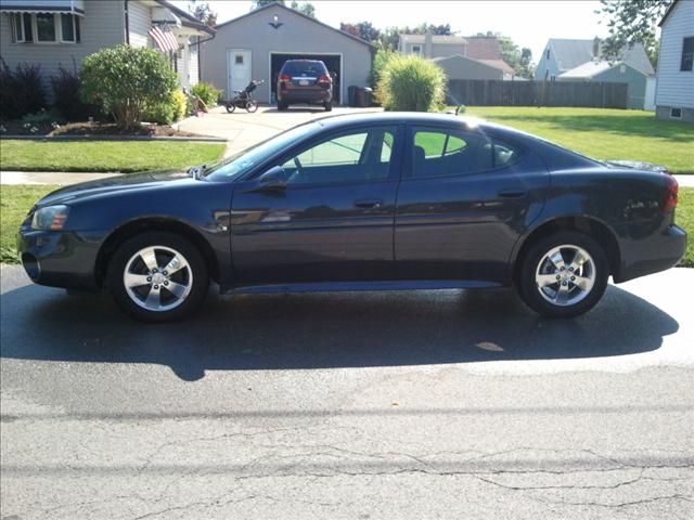 2008 Pontiac Grand Prix Unknown