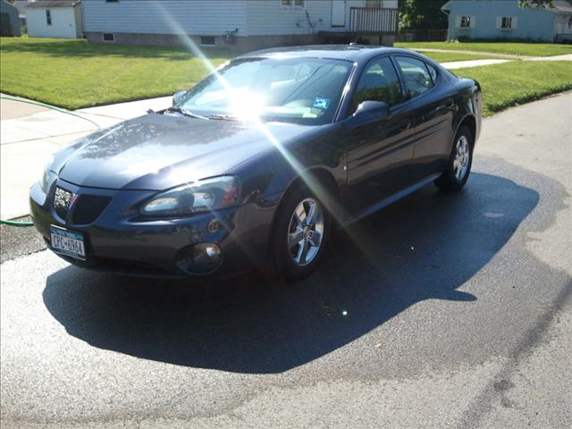 2008 Pontiac Grand Prix Unknown