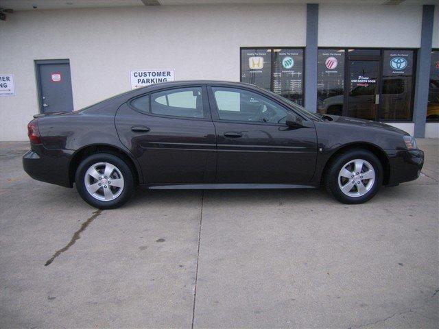 2008 Pontiac Grand Prix Unknown