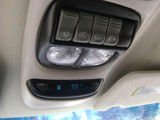 2000 Pontiac Montana 2WD 2dr Supercab 126