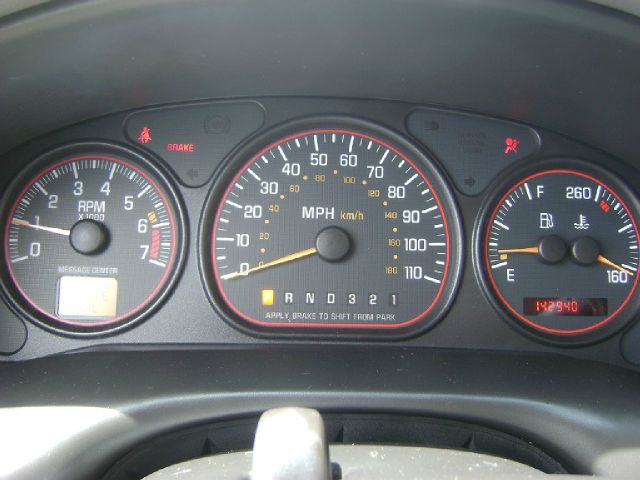 2000 Pontiac Montana 2WD 2dr Supercab 126