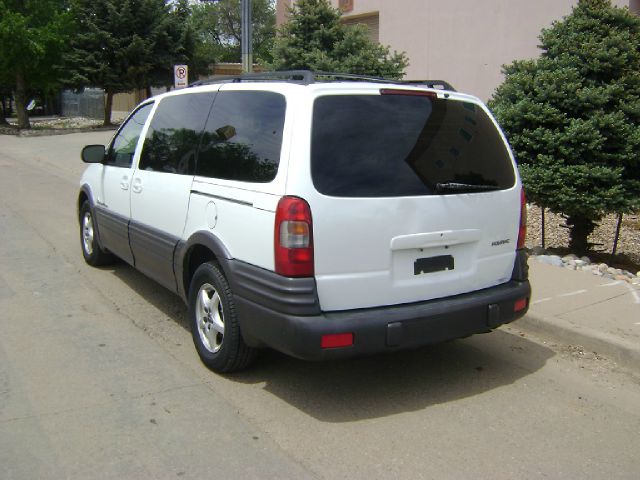 2000 Pontiac Montana 2WD 2dr Supercab 126