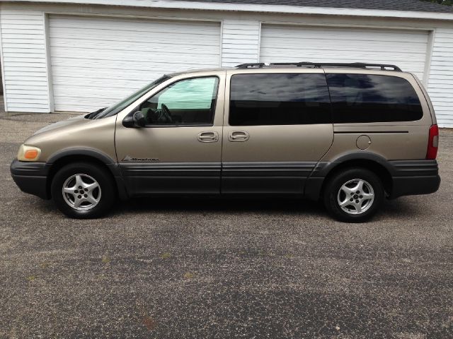 2000 Pontiac Montana 2WD 2dr Supercab 126