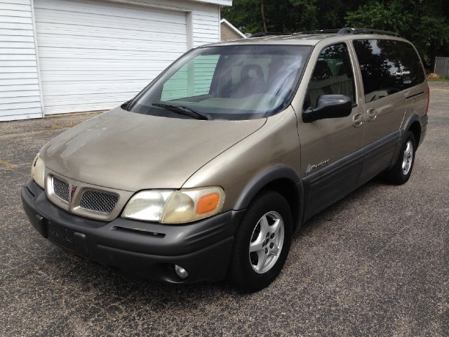 2000 Pontiac Montana 2WD 2dr Supercab 126