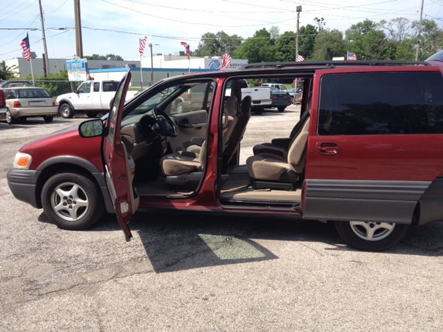 2000 Pontiac Montana 2WD 2dr Supercab 126