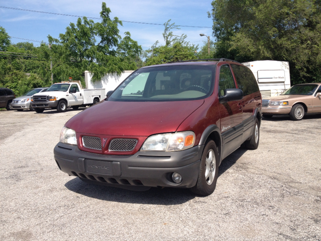 2000 Pontiac Montana 2WD 2dr Supercab 126