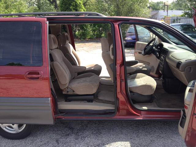 2000 Pontiac Montana 2WD 2dr Supercab 126