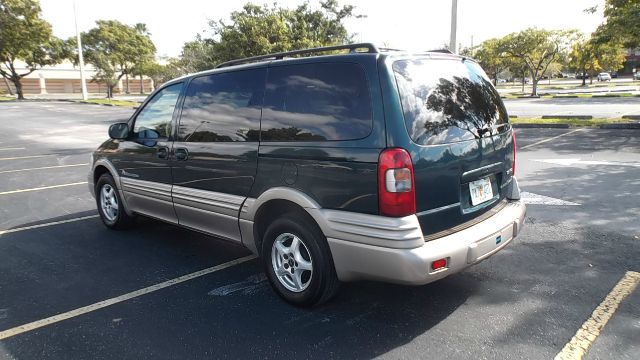 2000 Pontiac Montana 2WD 2dr Supercab 126