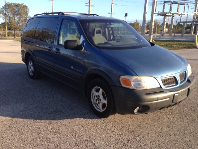 2000 Pontiac Montana 2WD 2dr Supercab 126