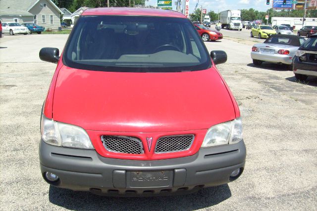 2000 Pontiac Montana 2WD 2dr Supercab 126