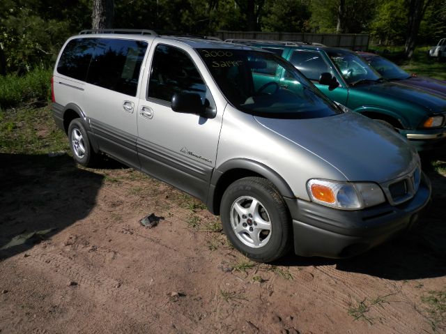 2000 Pontiac Montana 2WD 2dr Supercab 126