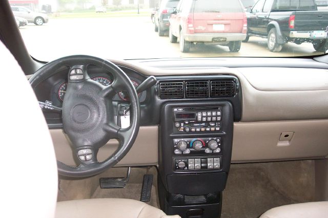 2002 Pontiac Montana Ltznav