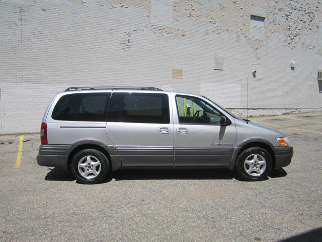 2003 Pontiac Montana Super Celan Lariat