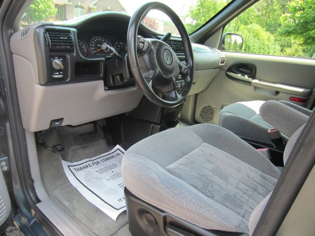 2004 Pontiac Montana SLT K