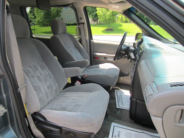 2004 Pontiac Montana SLT K