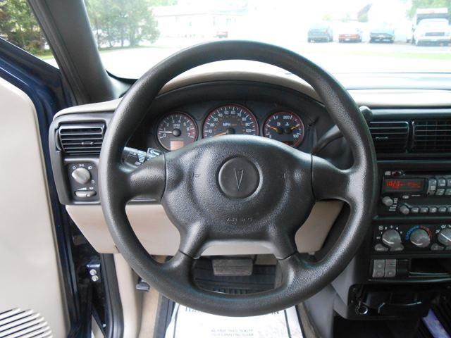 2005 Pontiac Montana 4WD SLT