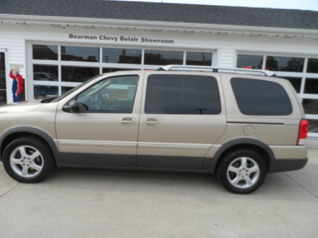 2006 Pontiac Montana SV6 2001 Chevrolet Z06