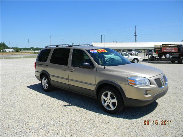 2006 Pontiac Montana SV6 2001 Chevrolet Z06