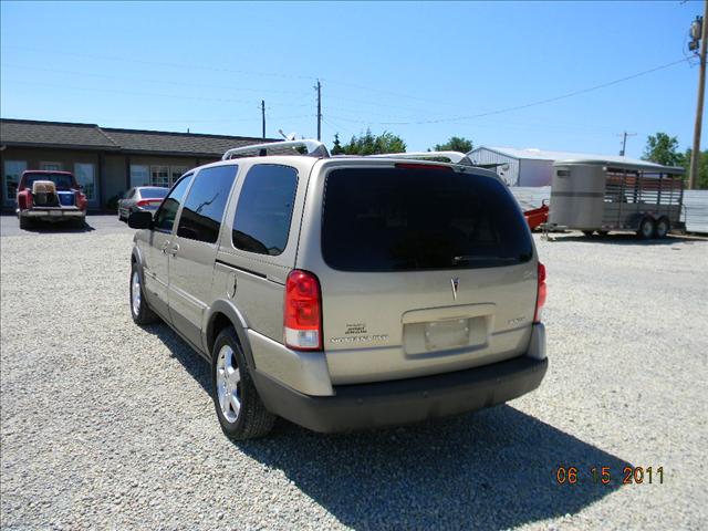 2006 Pontiac Montana SV6 2001 Chevrolet Z06