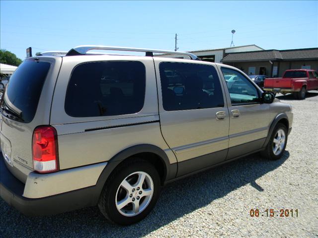 2006 Pontiac Montana SV6 2001 Chevrolet Z06