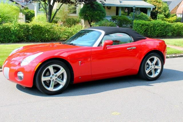 2006 Pontiac Solstice Hatchback Coupe 2D