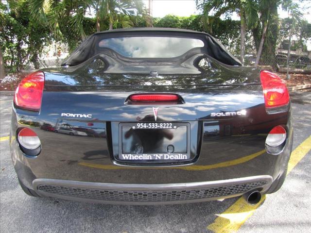 2006 Pontiac Solstice Standard 4X4 Hardtop