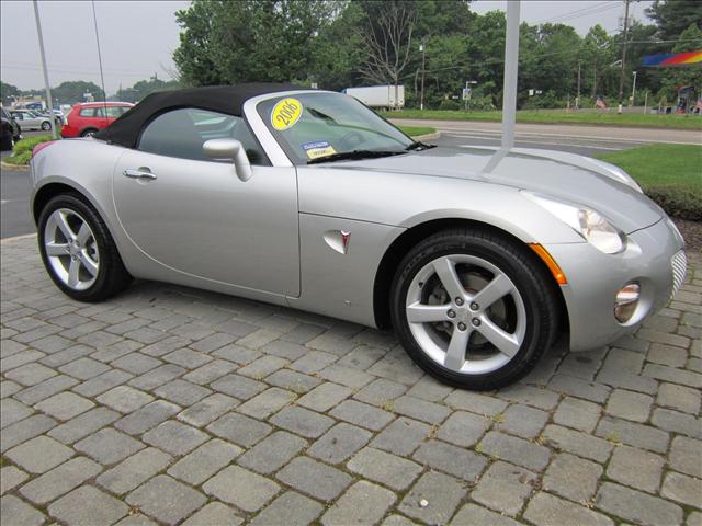 2006 Pontiac Solstice 4dr Sdn I4 Auto EX Sedan