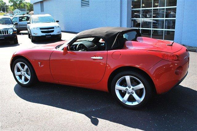 2008 Pontiac Solstice 2dr Cpe Deluxe Coupe