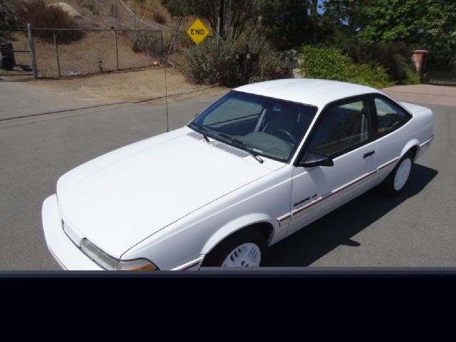 1994 Pontiac Sunbird Sedan XLE