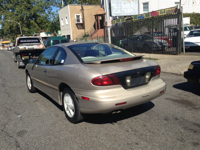 1997 Pontiac Sunfire 4dr Sdn SL Auto Sedan