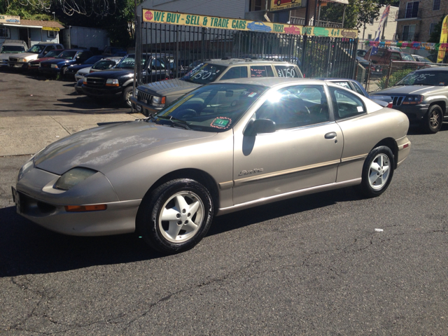 1997 Pontiac Sunfire 4dr Sdn SL Auto Sedan