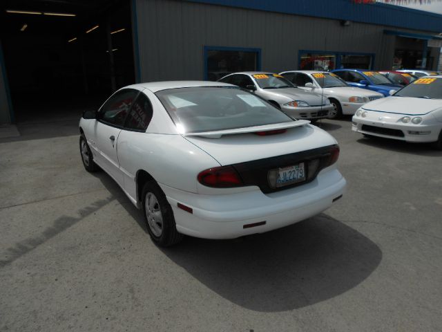 1998 Pontiac Sunfire 4dr Sdn SL Auto Sedan